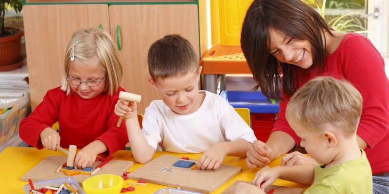 Kinder in der FeWo am Spielen